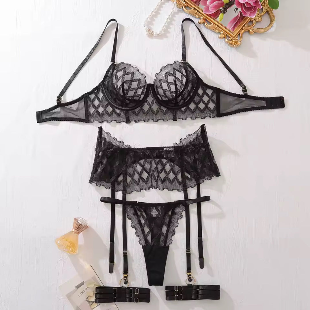 MIDNIGHT ROSE LINGERIESET