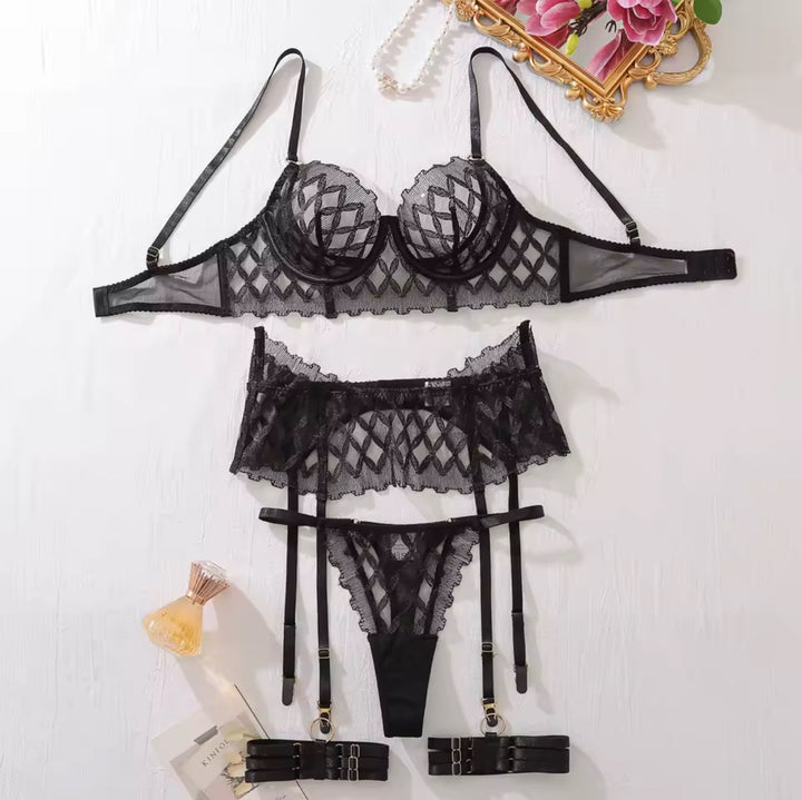 MIDNIGHT ROSE LINGERIESET