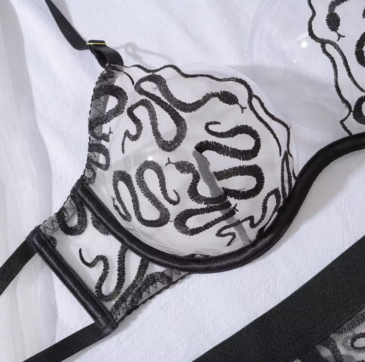 Matilde doorschijnende lingerieset