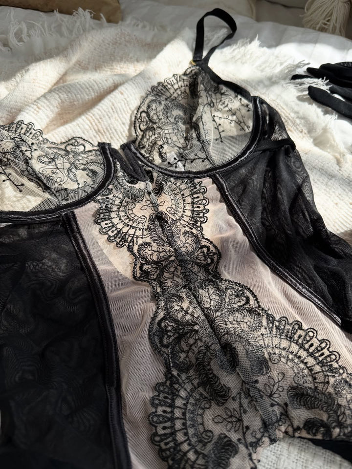Valentina Lace Lingerie Set