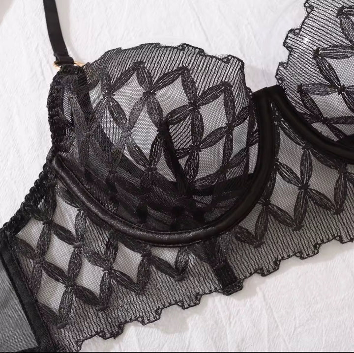 MIDNIGHT ROSE LINGERIESET