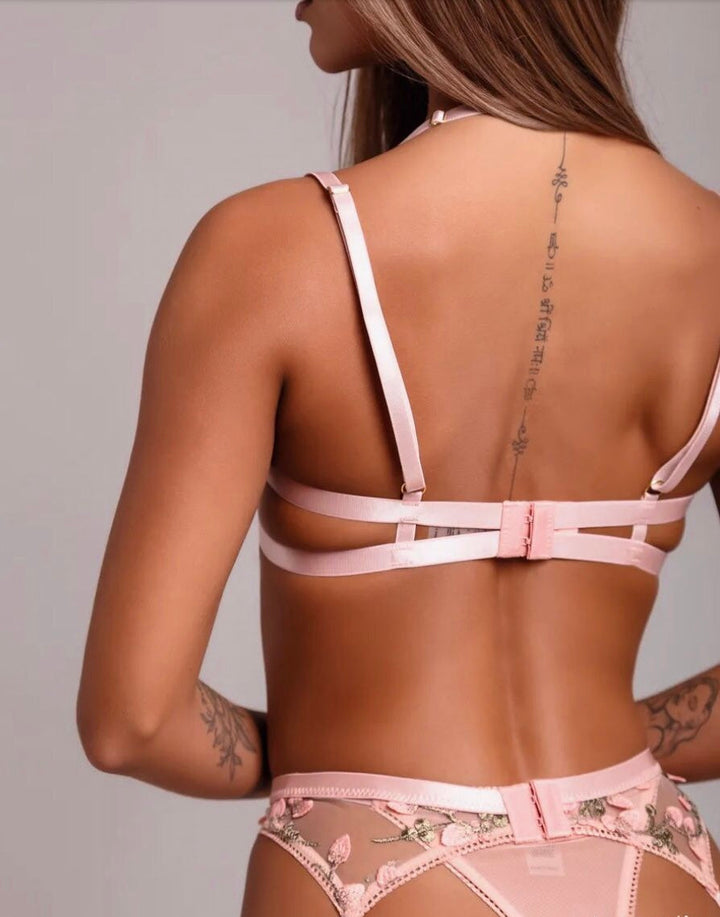 Zachte rozen lingerieset