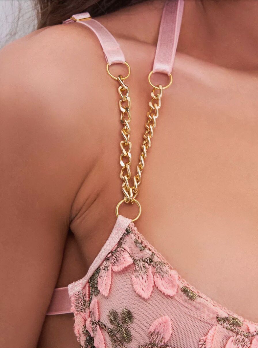 Zachte rozen lingerieset